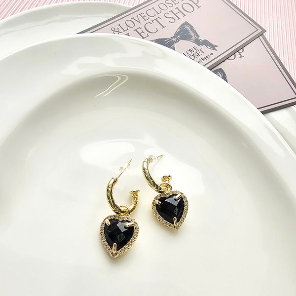 SELECT】ブラックハートの大人ピアス | ＆ LOVE CLOSET